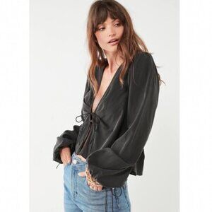 Urban Outfitters Kimchi Blue Tie Front Balloon Sleeve Blouse S